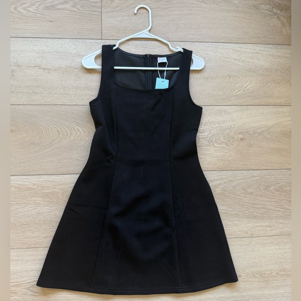 Black dress size small
